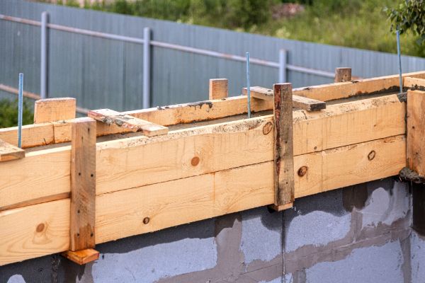 Cost of Poured Wall Construction in Matthews