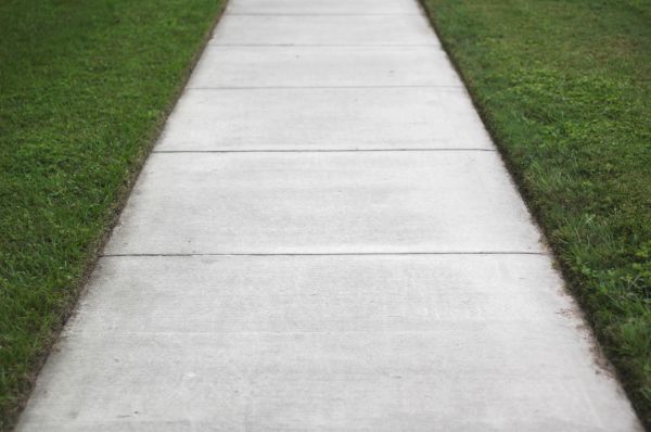 Cost of Sidewalk Concrete Construction in Matthews