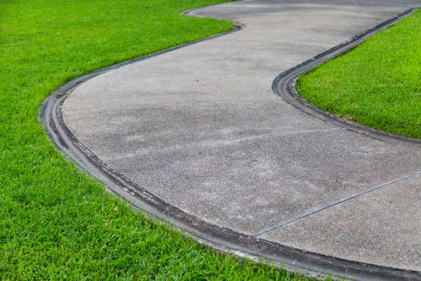 Cost of Concrete Sidewalk Construction in Matthews