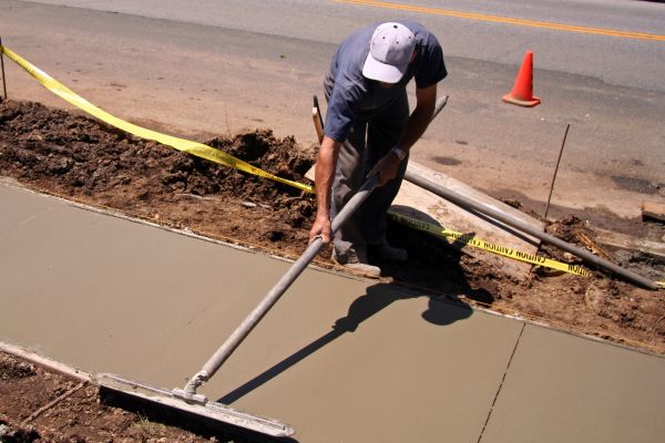 Cost of Sidewalk Pouring in Matthews
